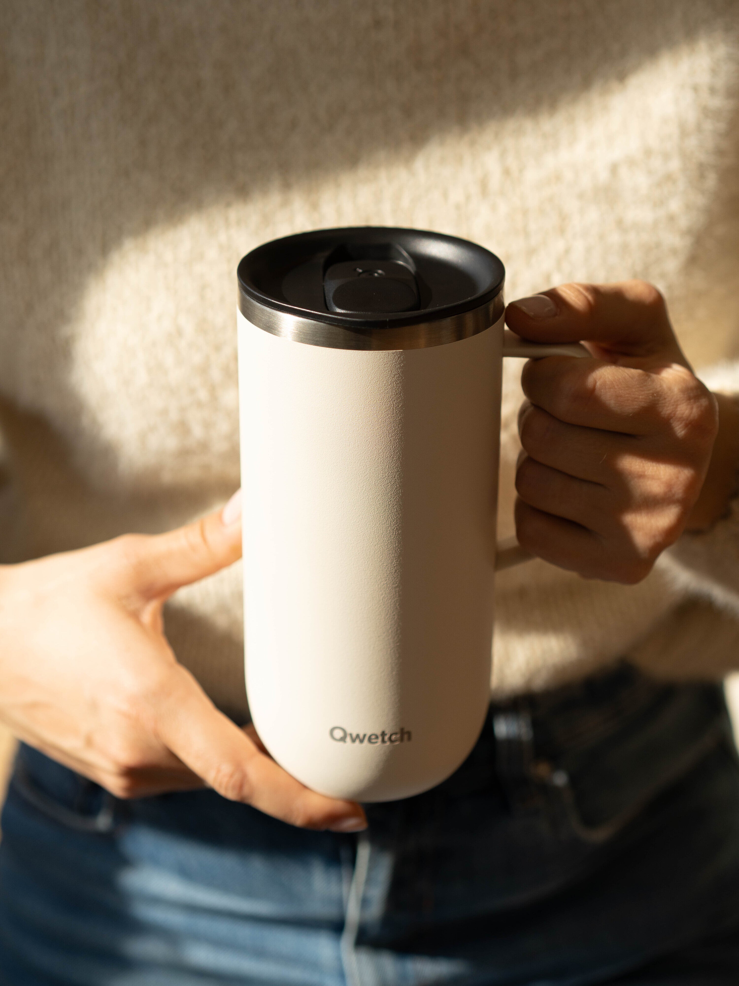 Qwetch Cold Cup kelímek 600 ml Slide písková s brčkem
