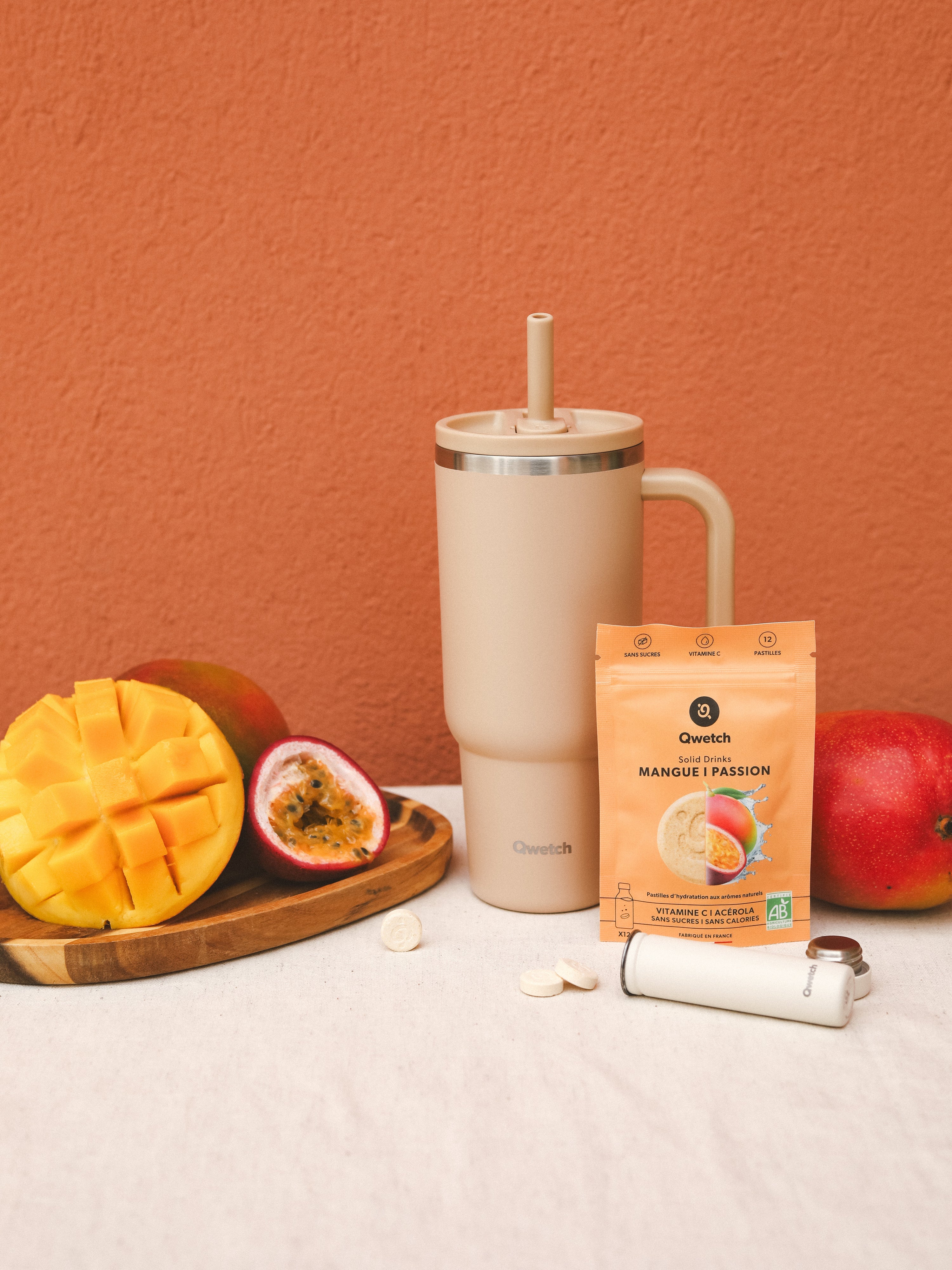 Qwetch Travel Cup Bouchon étanche víčko 900 ml lin se slámkou