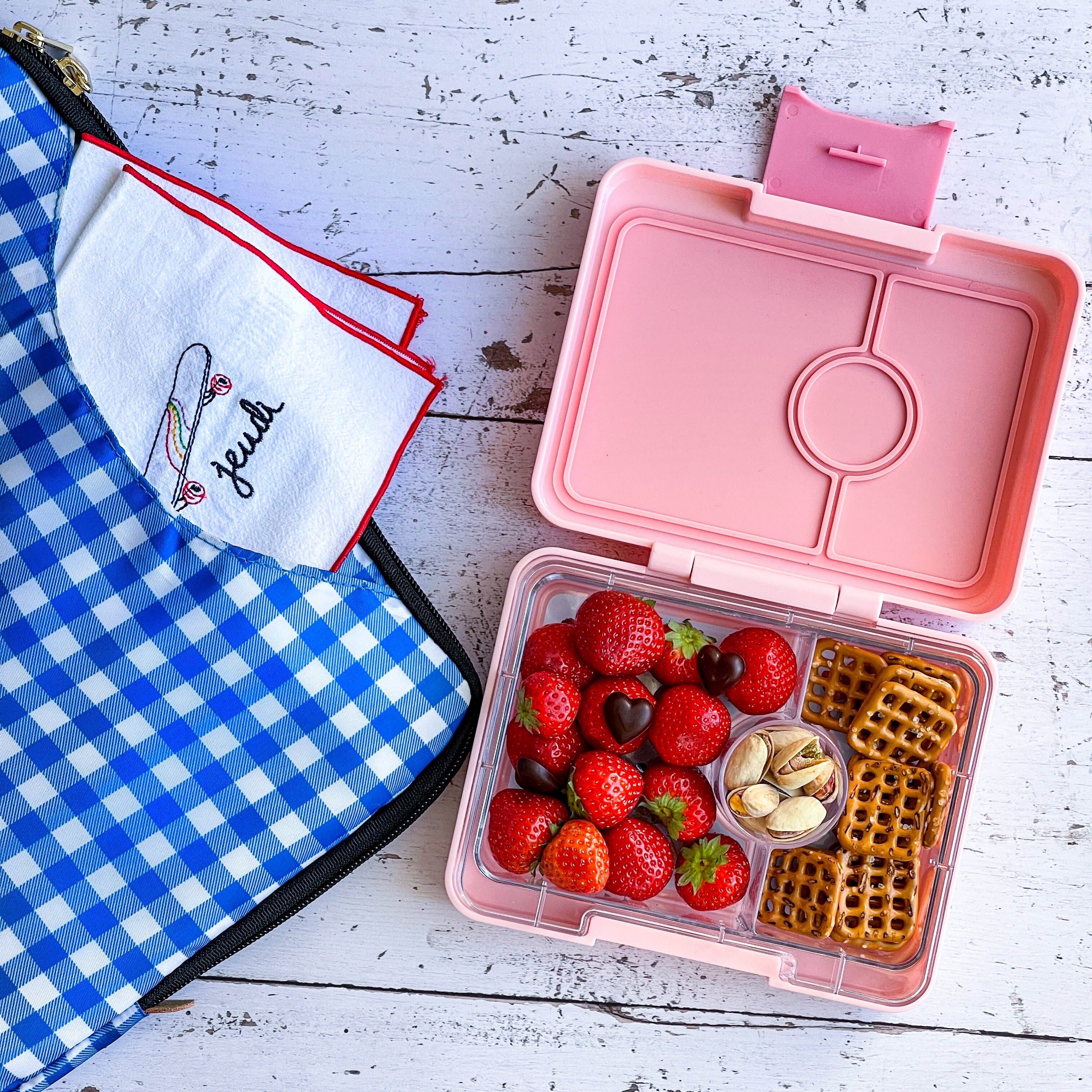 Yumbox Snack svačinový box Power Pink Rainbow 3 přihrádky