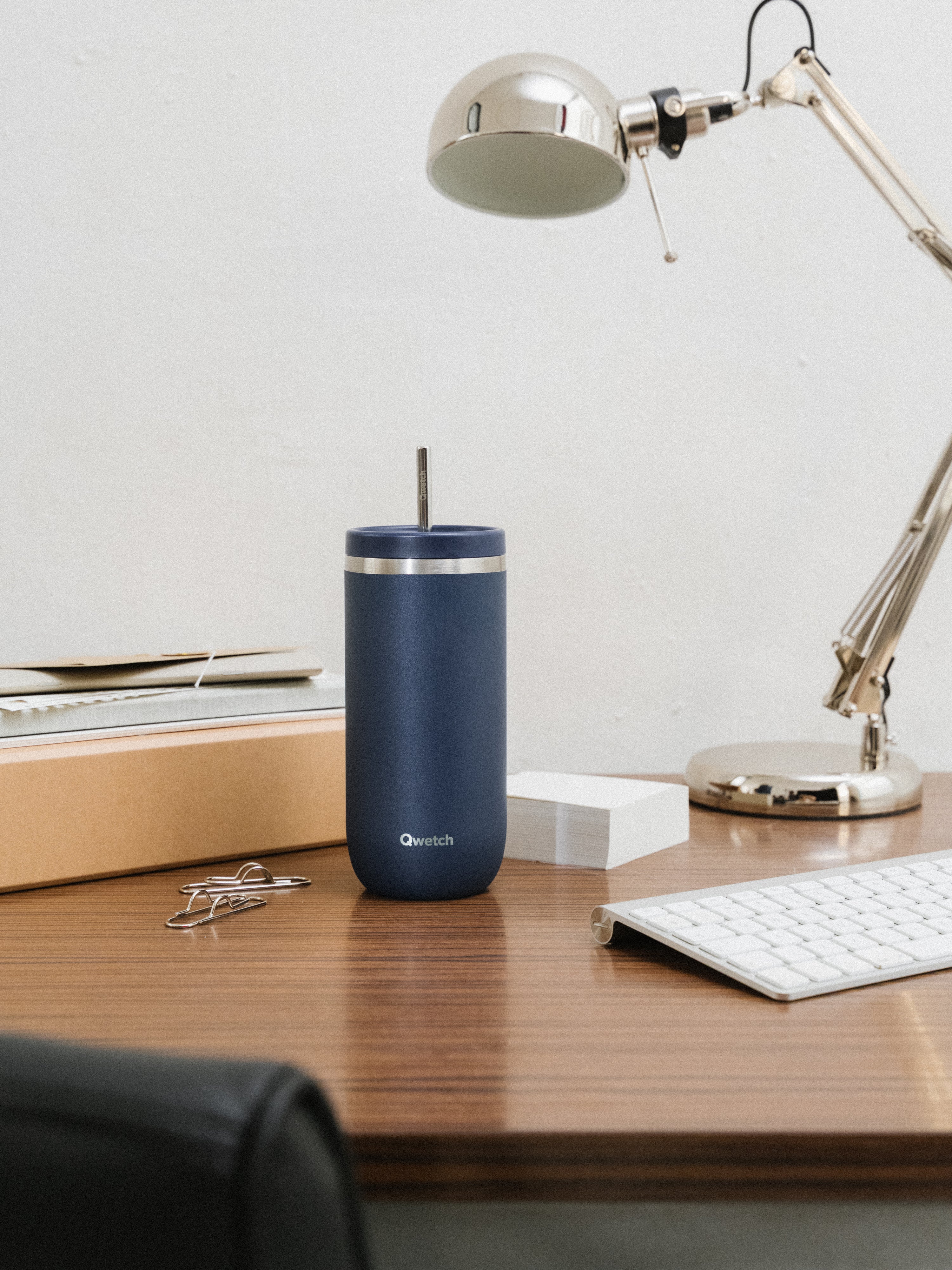Qwetch Cold Cup termohrnek 470 ml matt bleu nuit s brčkem