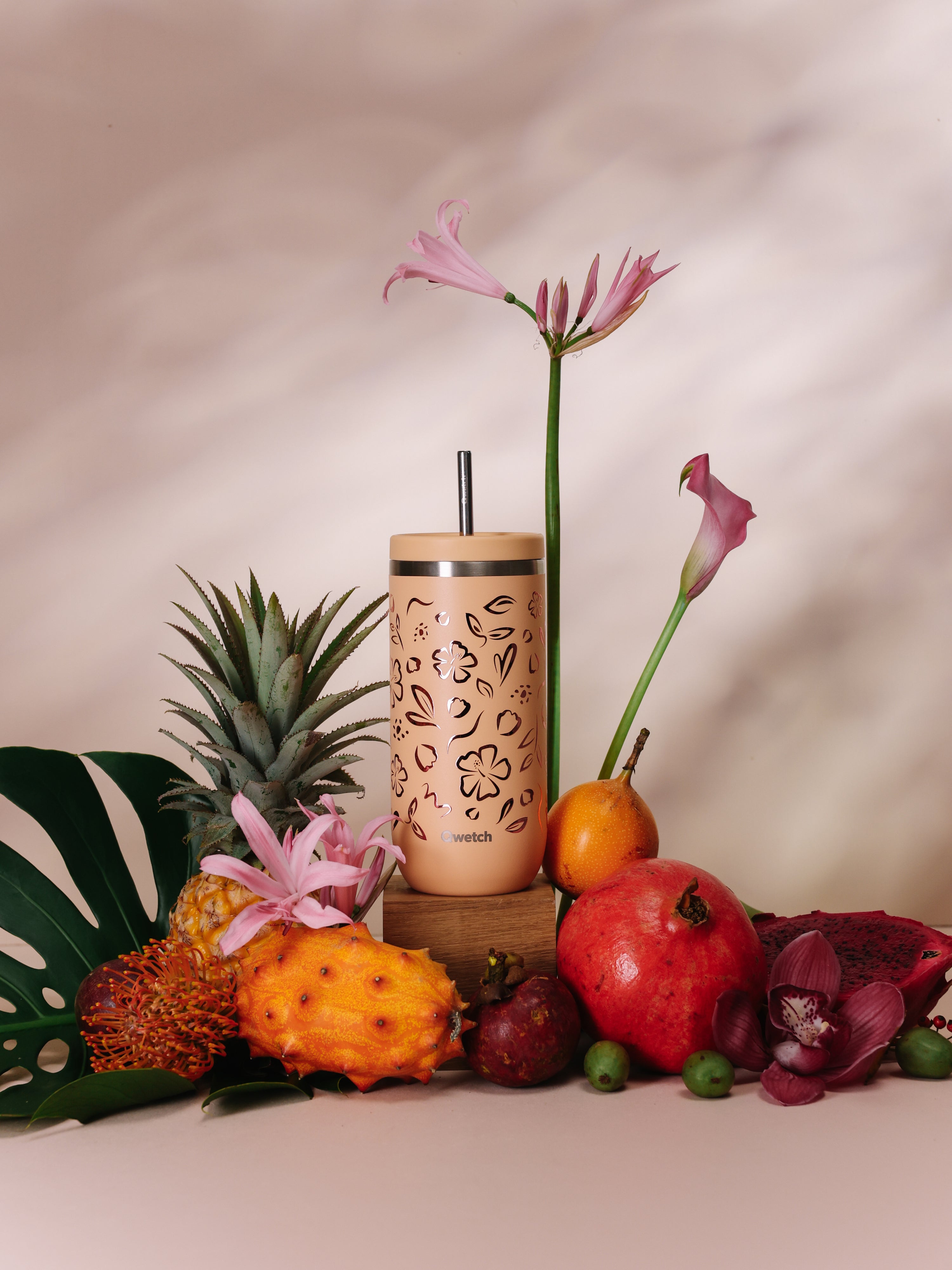 Qwetch Moani Pastel Abricot cold cup 600 ml s brčkem
