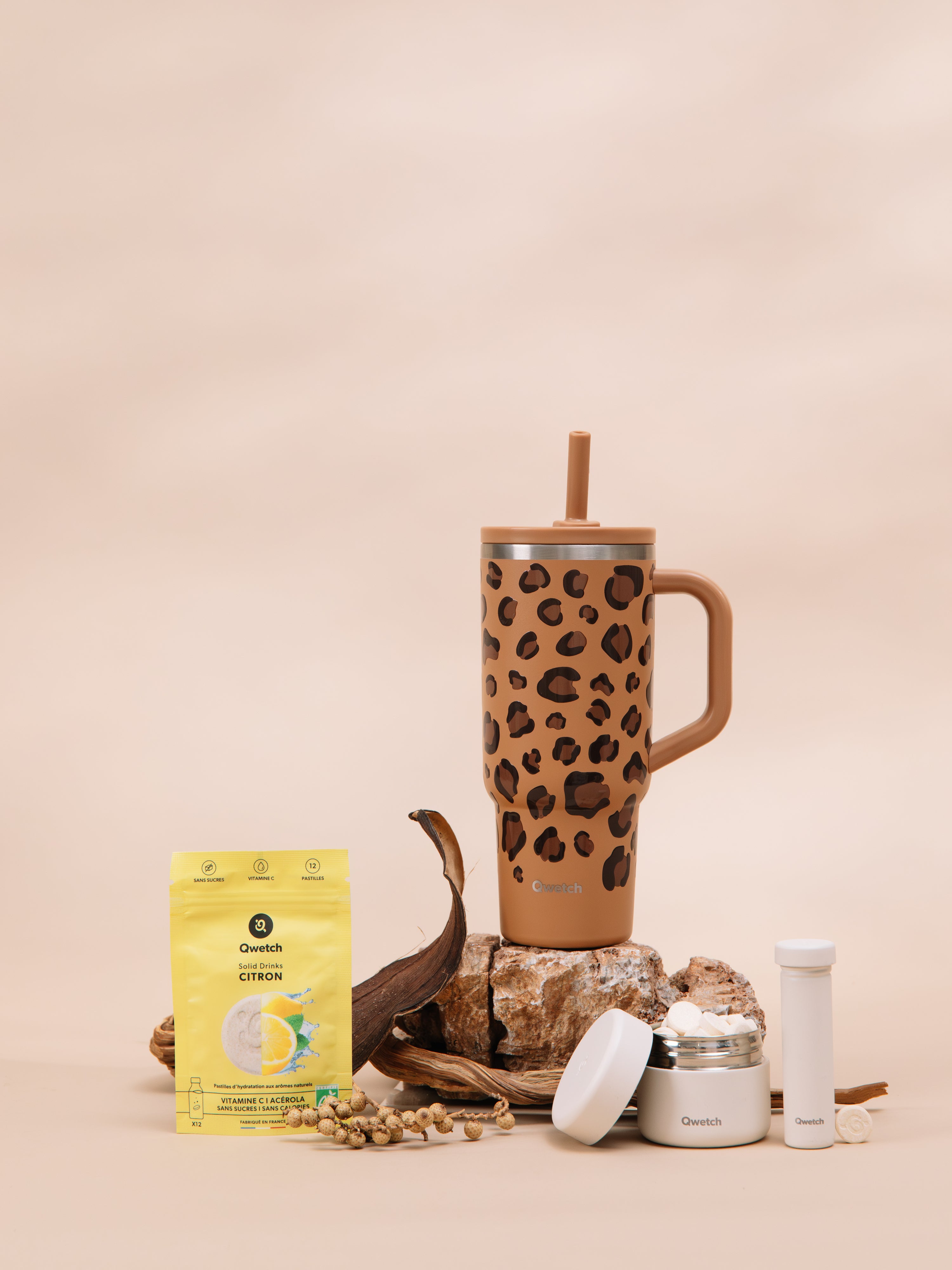 Qwetch Wild Travel Cup termohrnek 900 ml camel