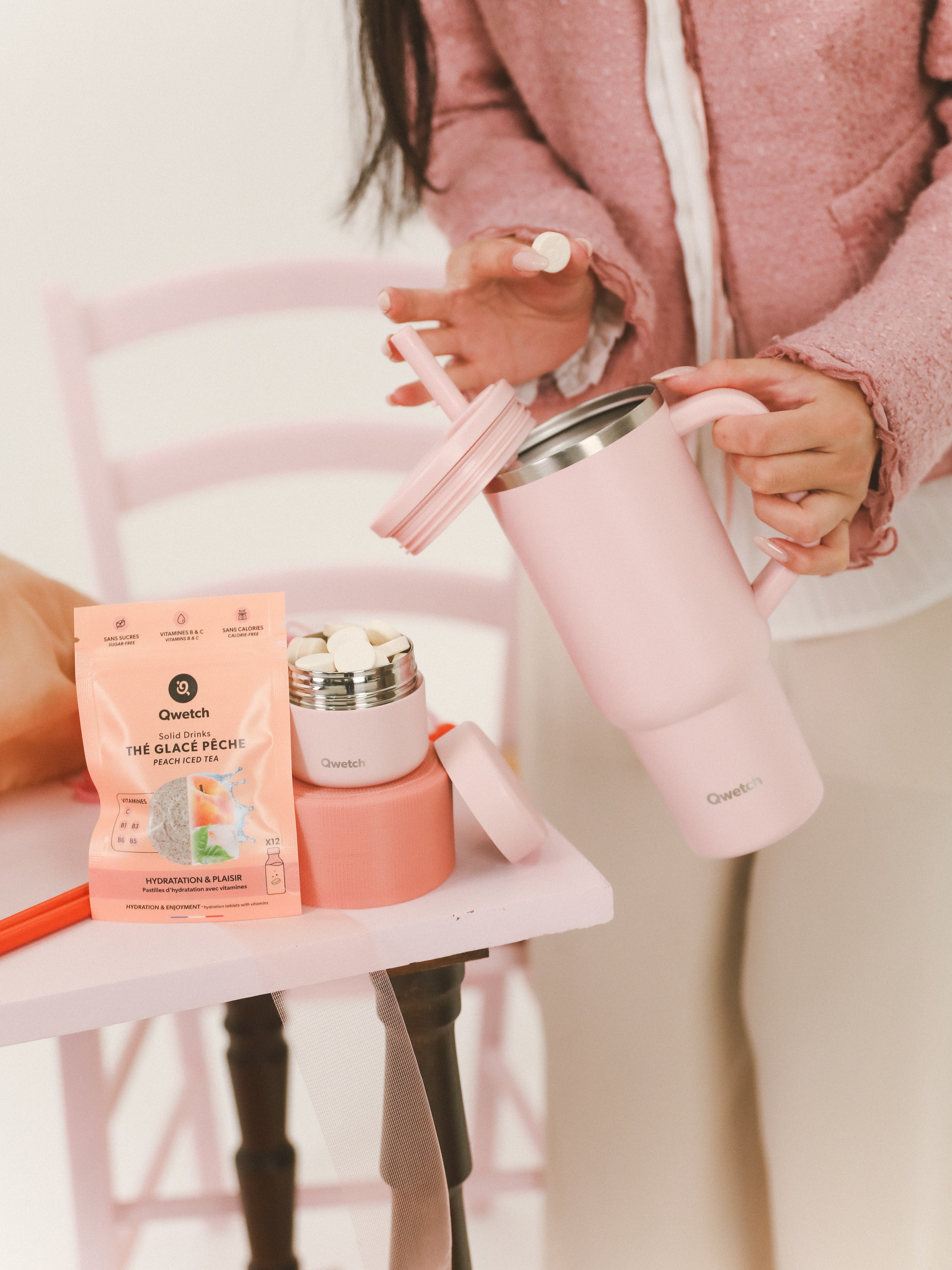 Qwetch Pastel termohrnek 900 ml světle růžová