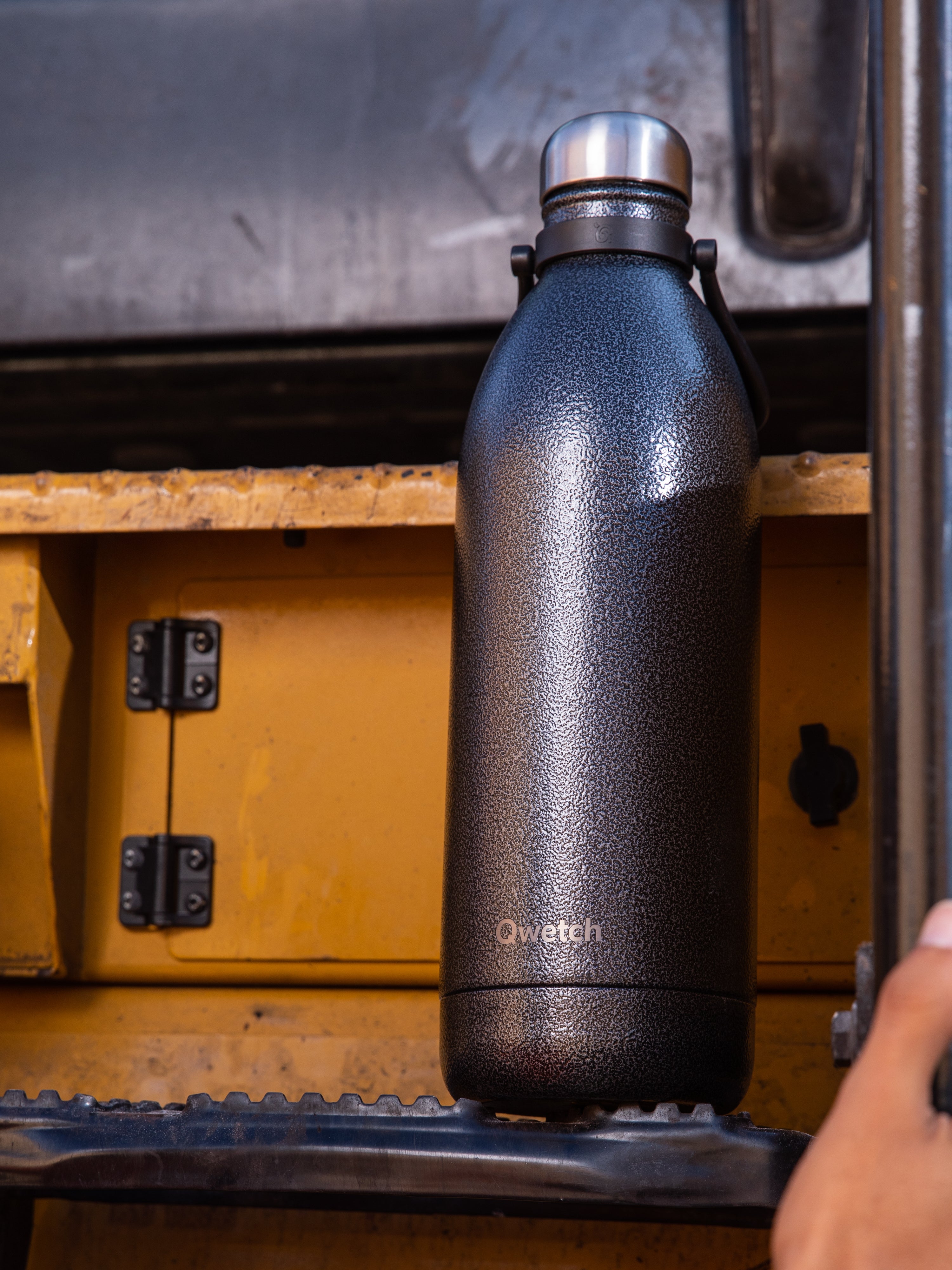 Qwetch Titan Roc Noir termoláhev 1,5 l černá