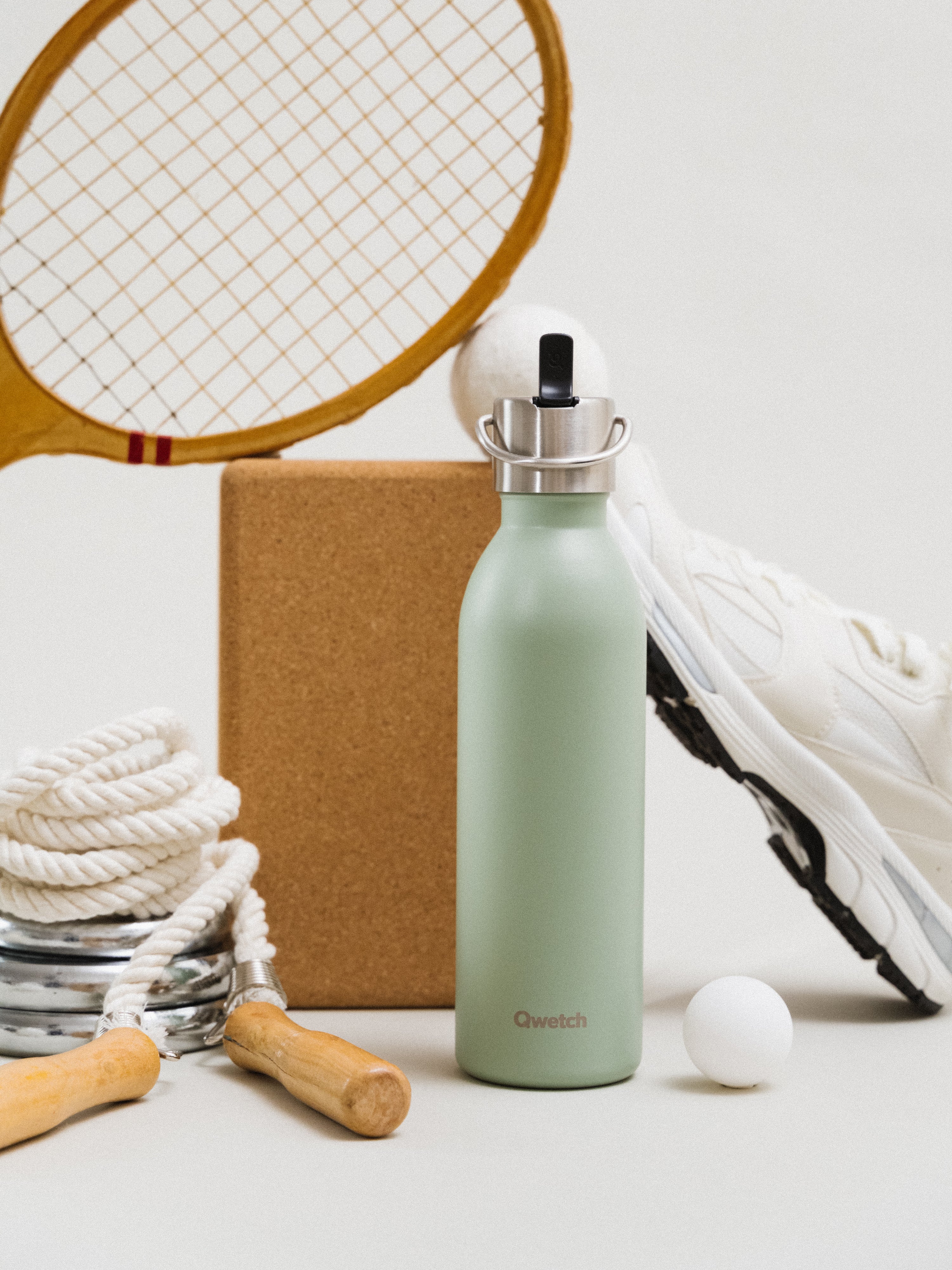 Qwetch Active Matt Tilleul termoláhev 600 ml zelená sportovní