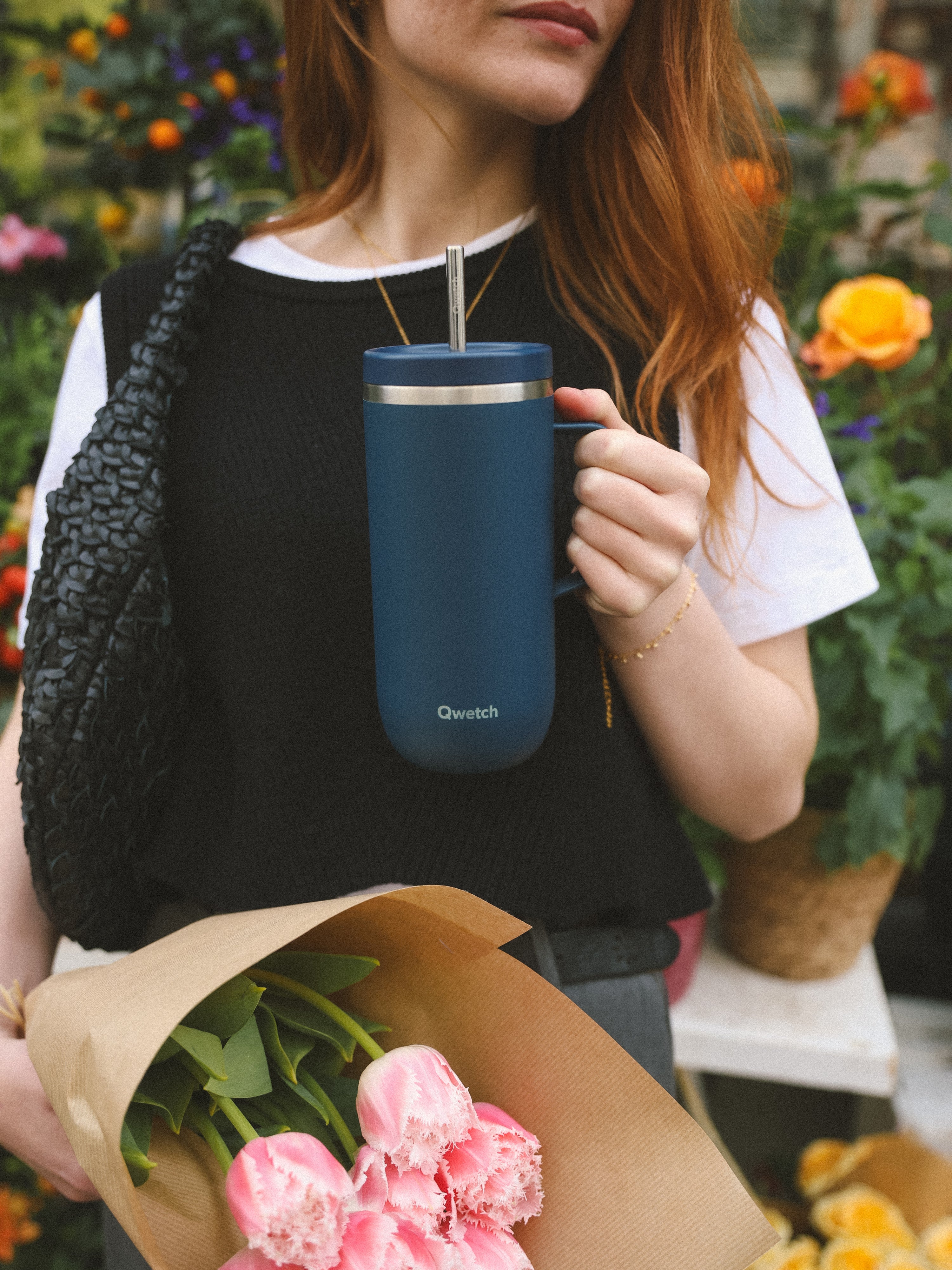 Qwetch Cold Cup termohrnek 600 ml tmavě modrý s brčkem a uchem