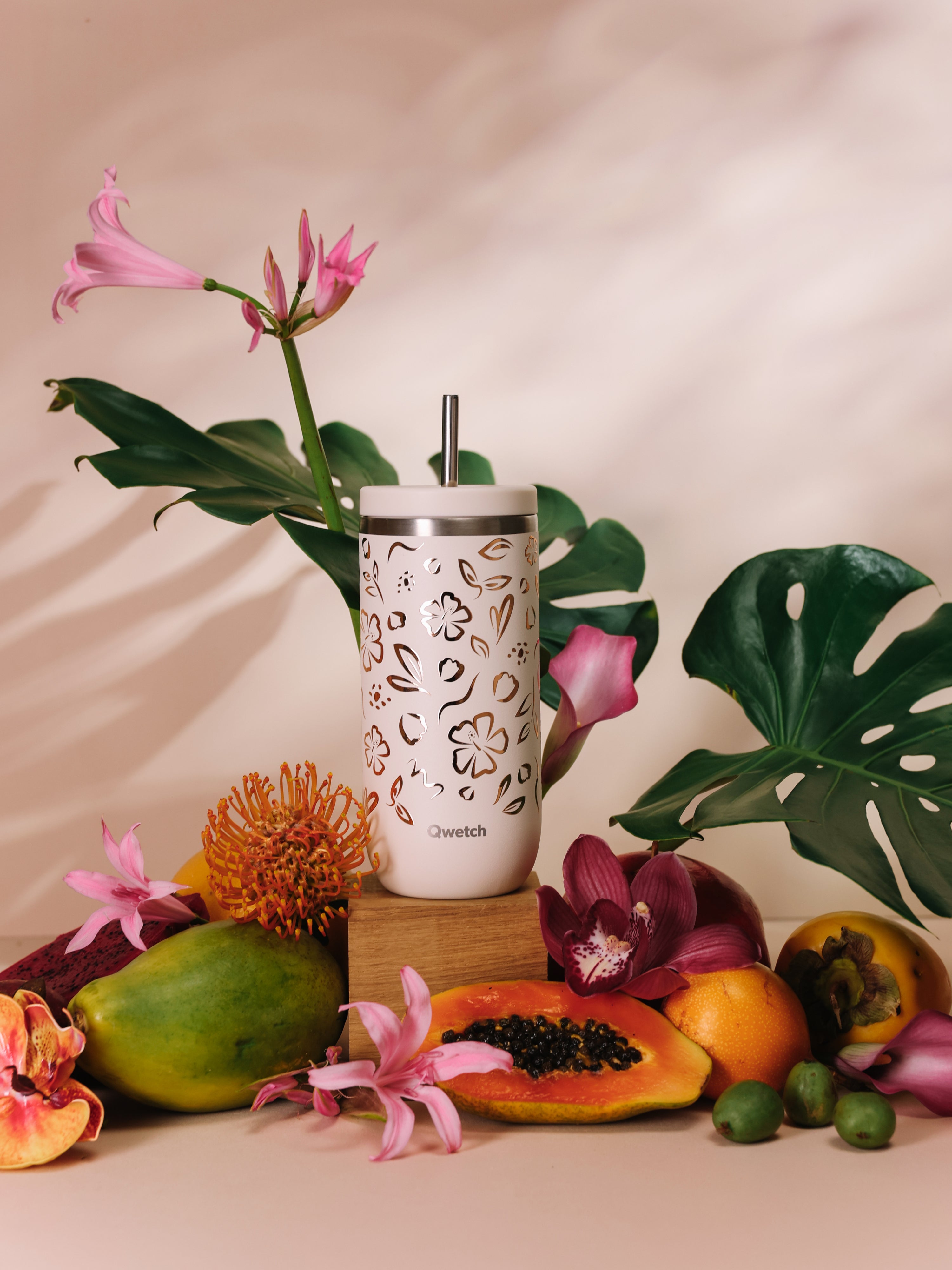 Qwetch Cold Cup Moani termohrnek Matt Sable 600 ml s brčkem