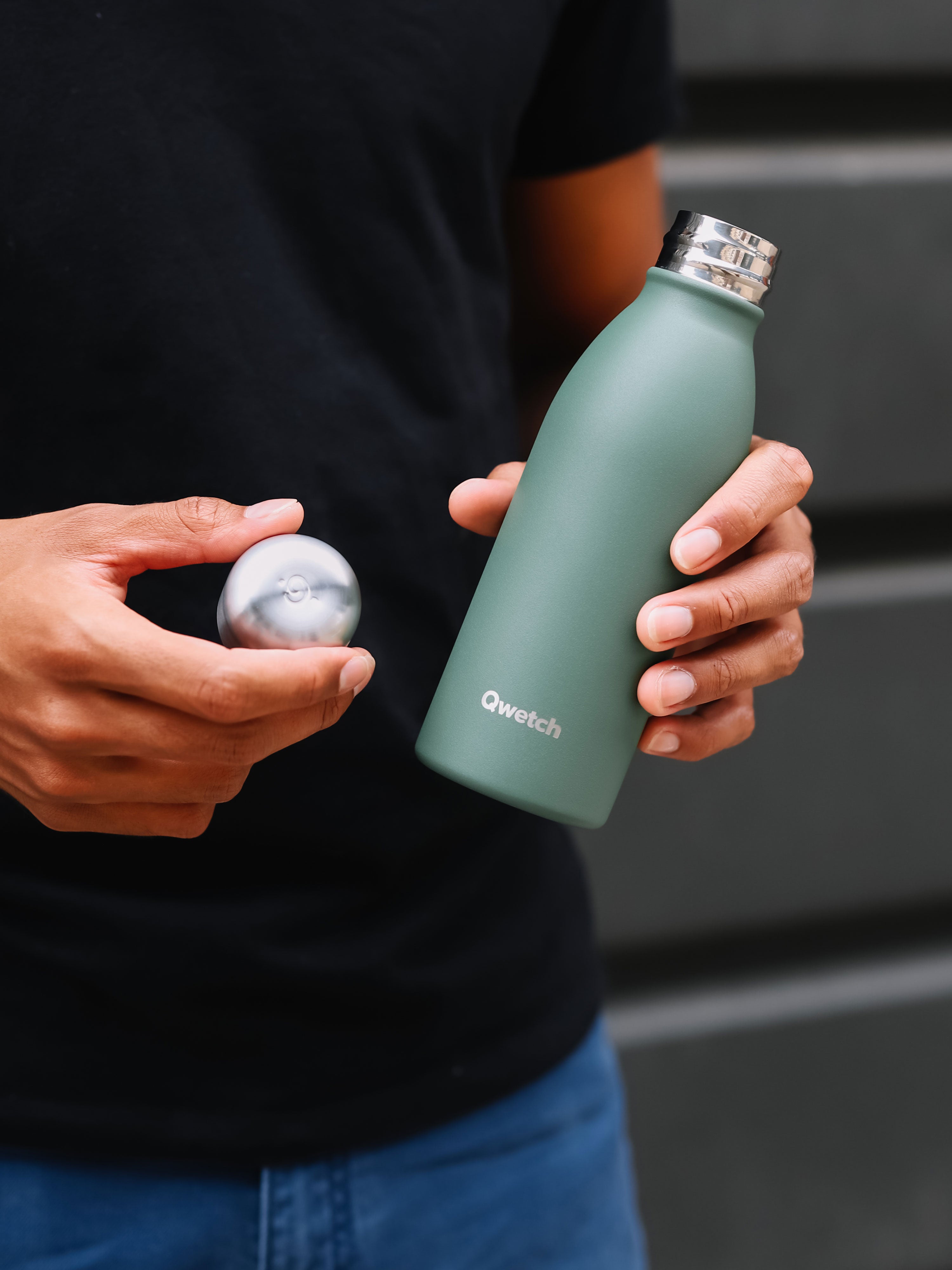 Qwetch One Granite Kaki láhev 500 ml nerezová