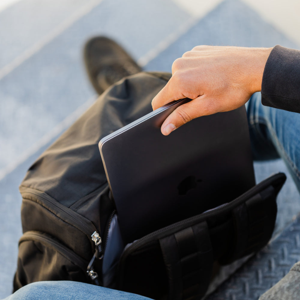 BUILT New York All-In batoh černý na 16″ notebook