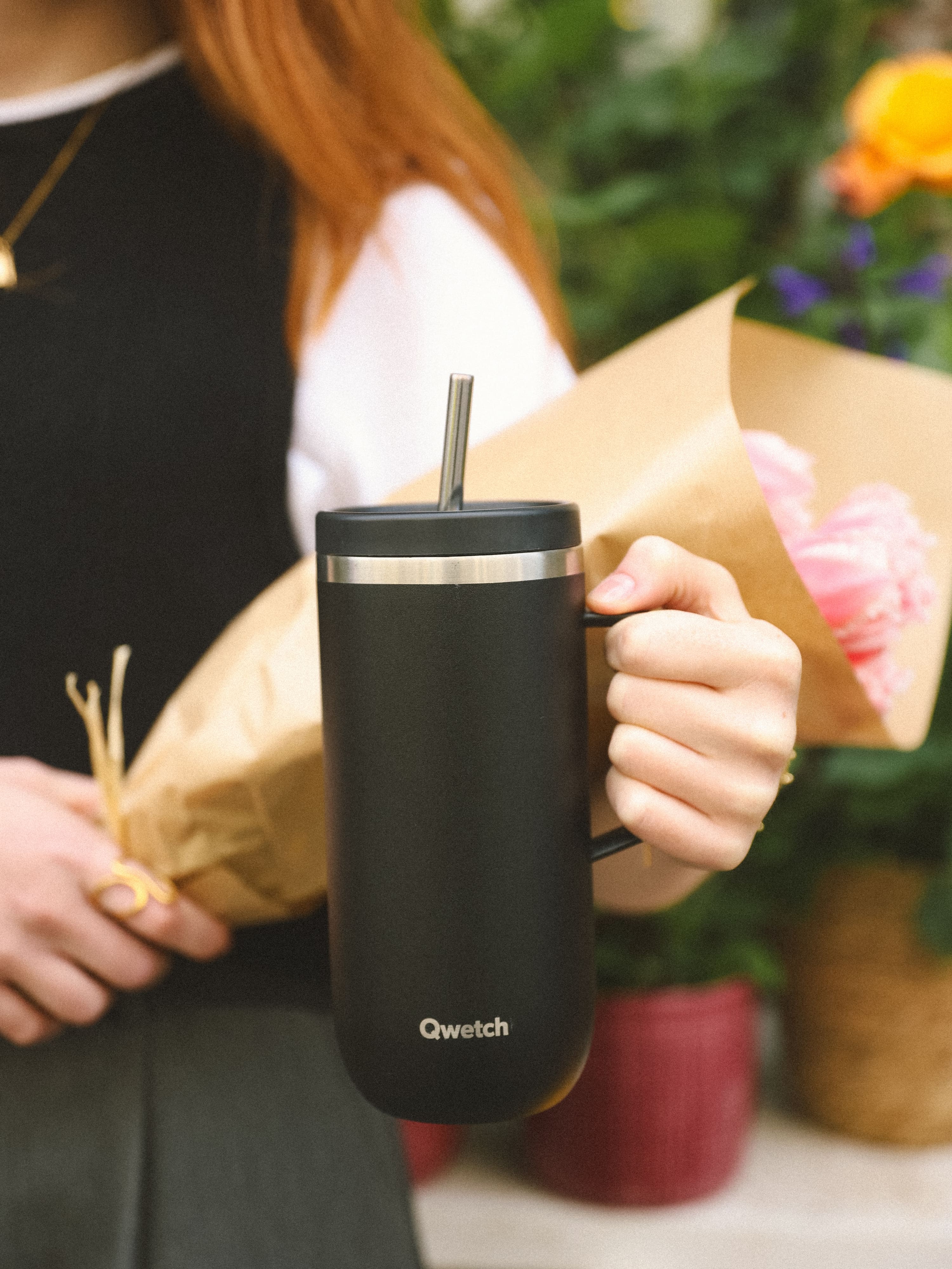 Qwetch Cold Cup Matt Noir termohrnek 600 ml s uchem