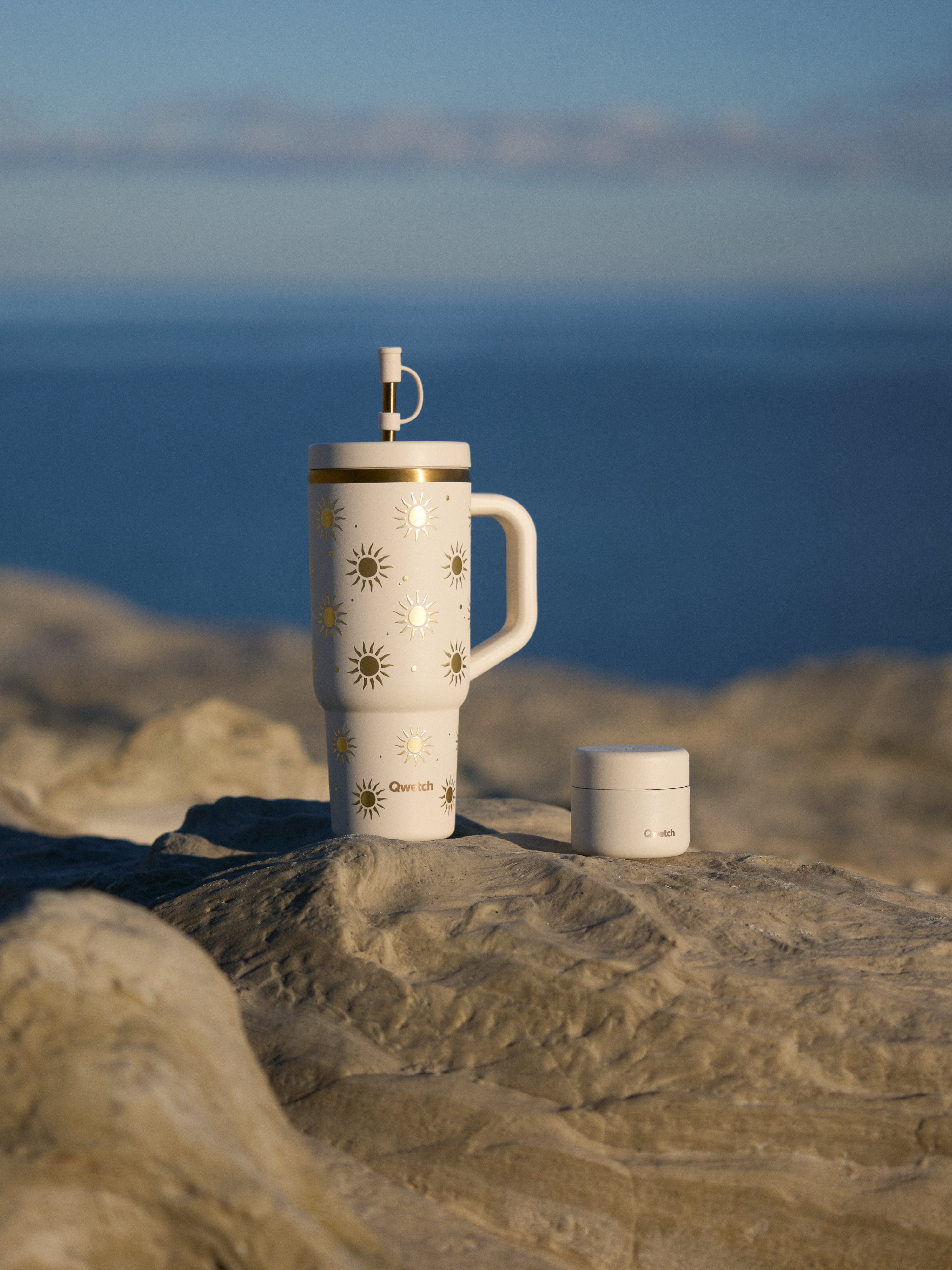 Qwetch Evasion travel cup termohrnek 900 ml Sable s brčkem