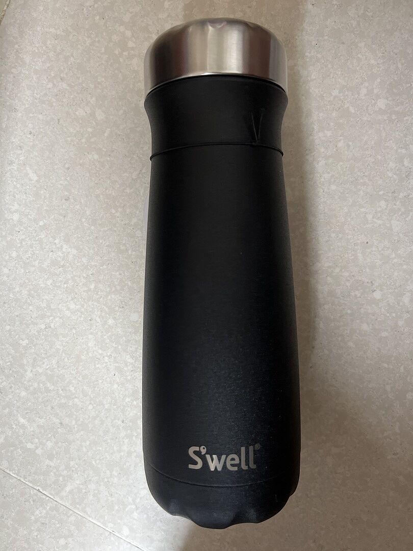 S'well Traveler 16oz termo hrnek Onyx 473 ml na cesty