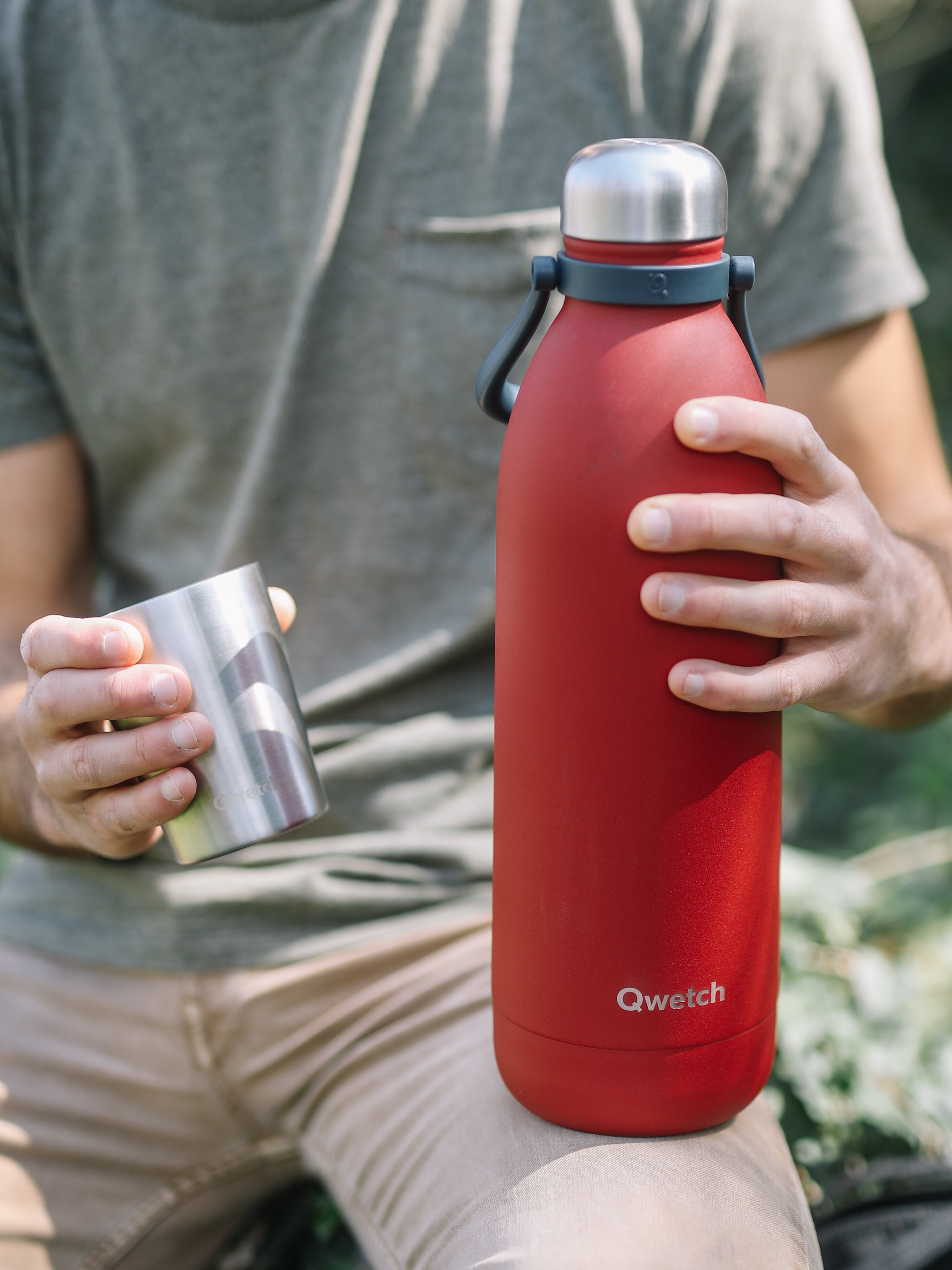 Qwetch Titan Granite Rouge termo láhev 1,5 l nerez