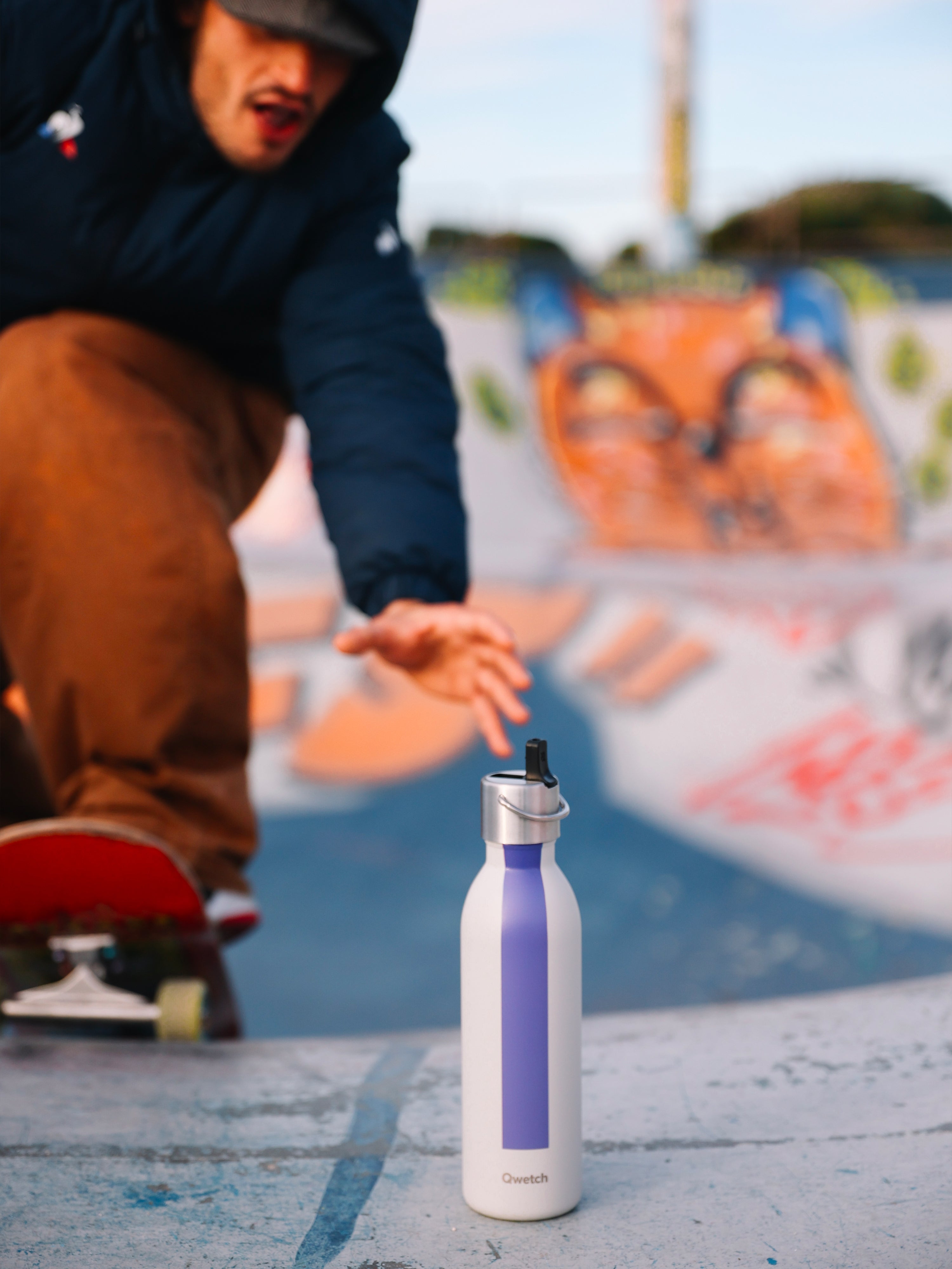 Qwetch Série Sport Gris termoláhev 600 ml šedá