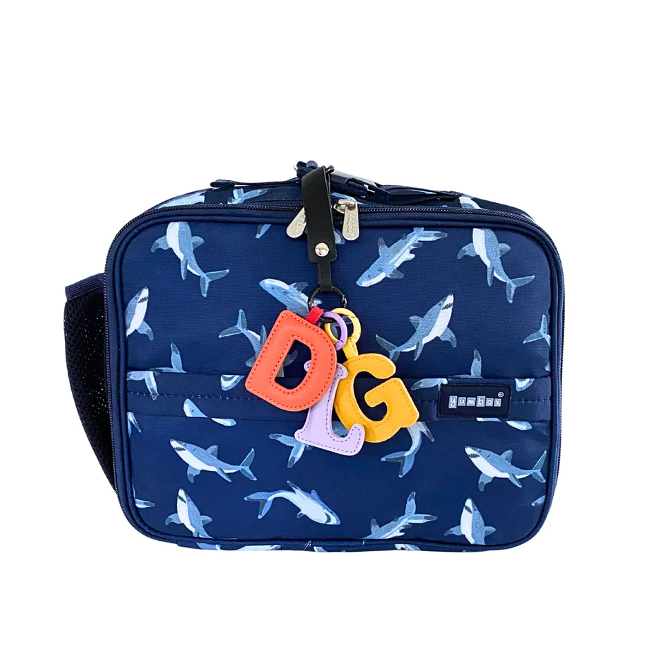 Yumbox A-Z přívěsek na tašku písmeno A koženka