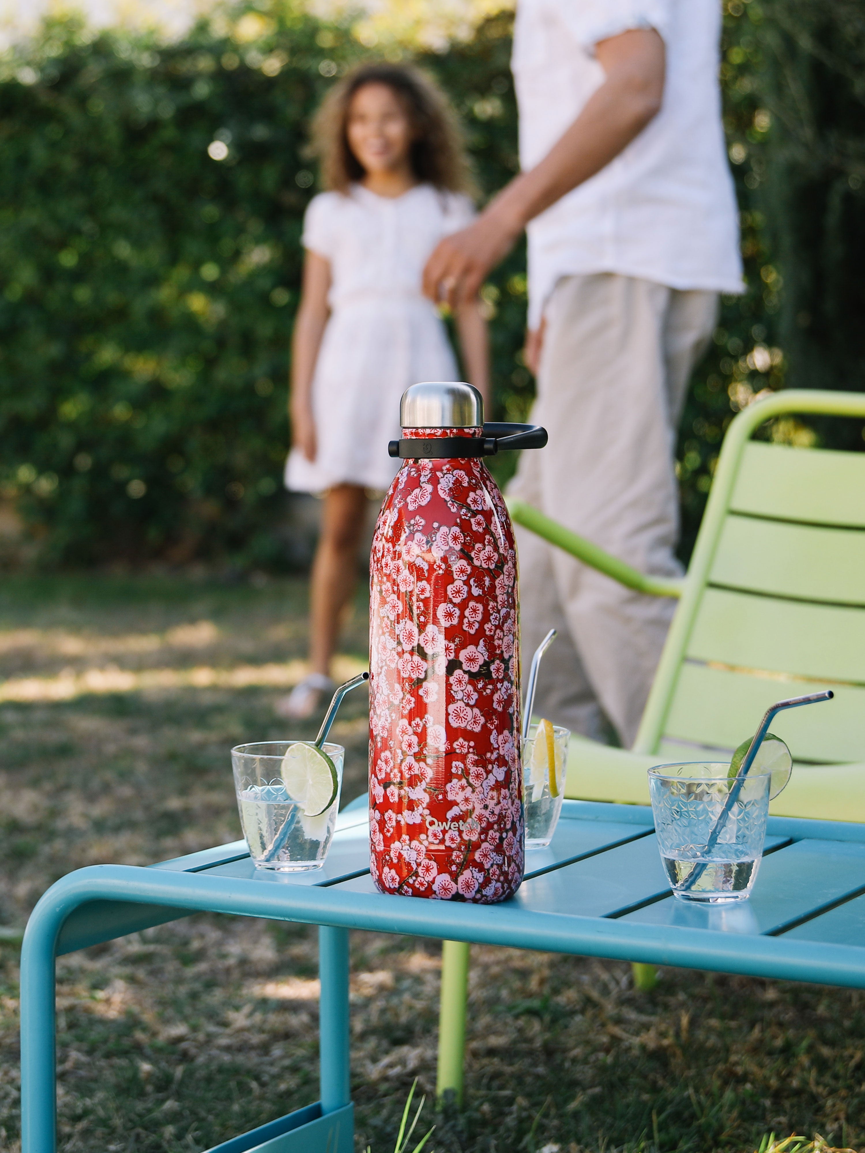 Qwetch Titan termoláhev 1,5 l Flowers Rouge nerez