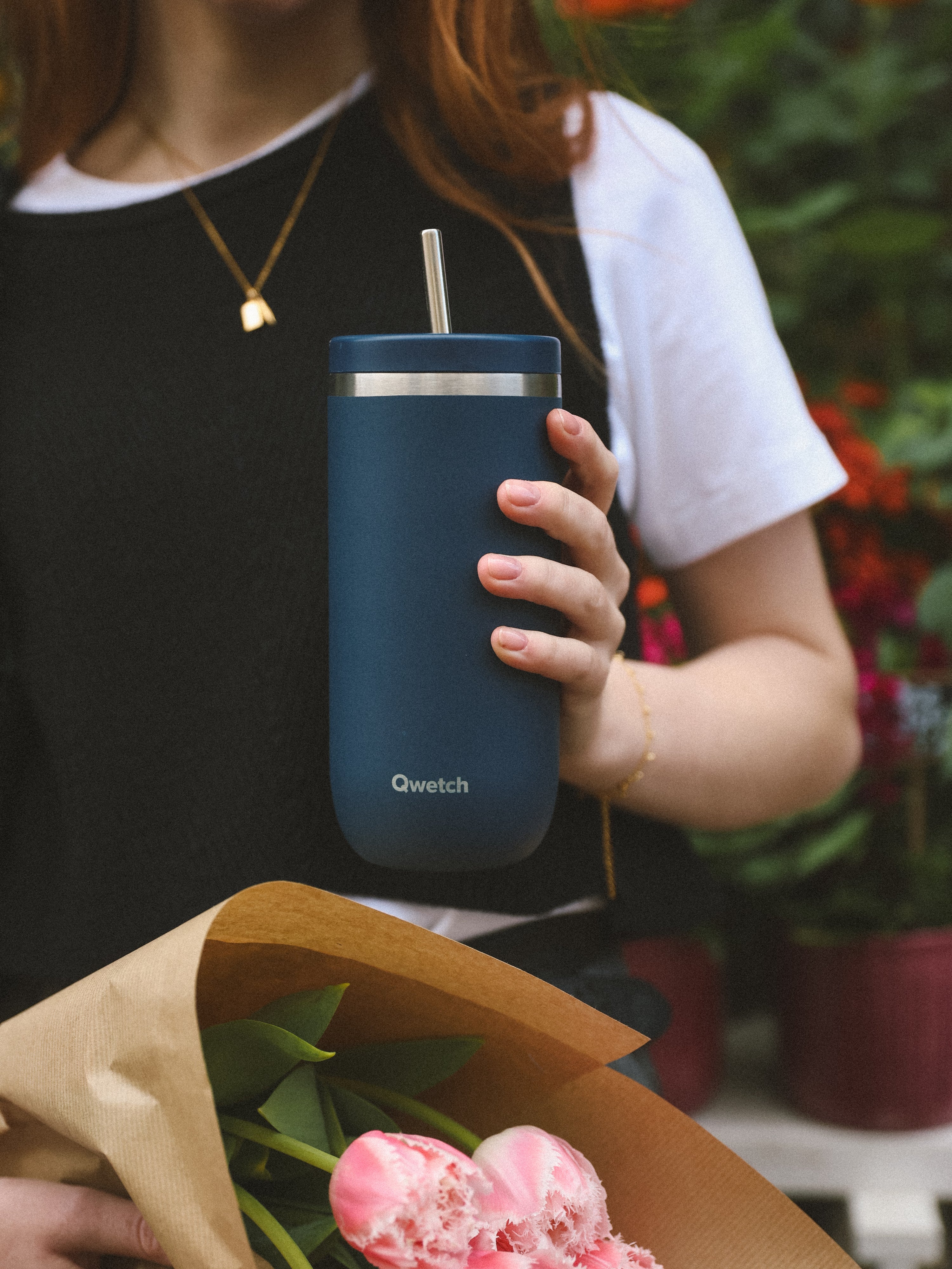 Qwetch Cold Cup termohrnek 470 ml matt bleu nuit s brčkem