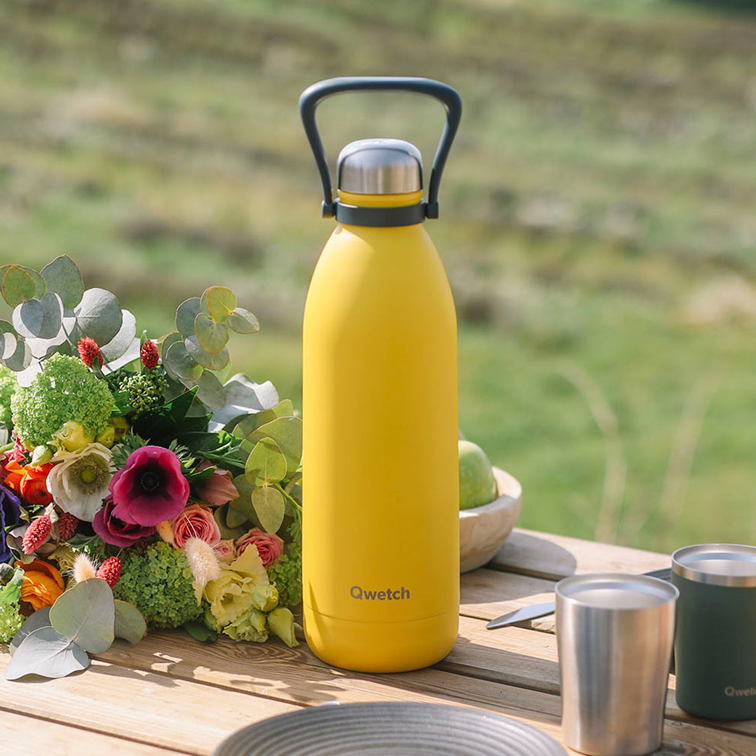 Qwetch Titan Pop Jaune termoláhev 1,5 l nerez