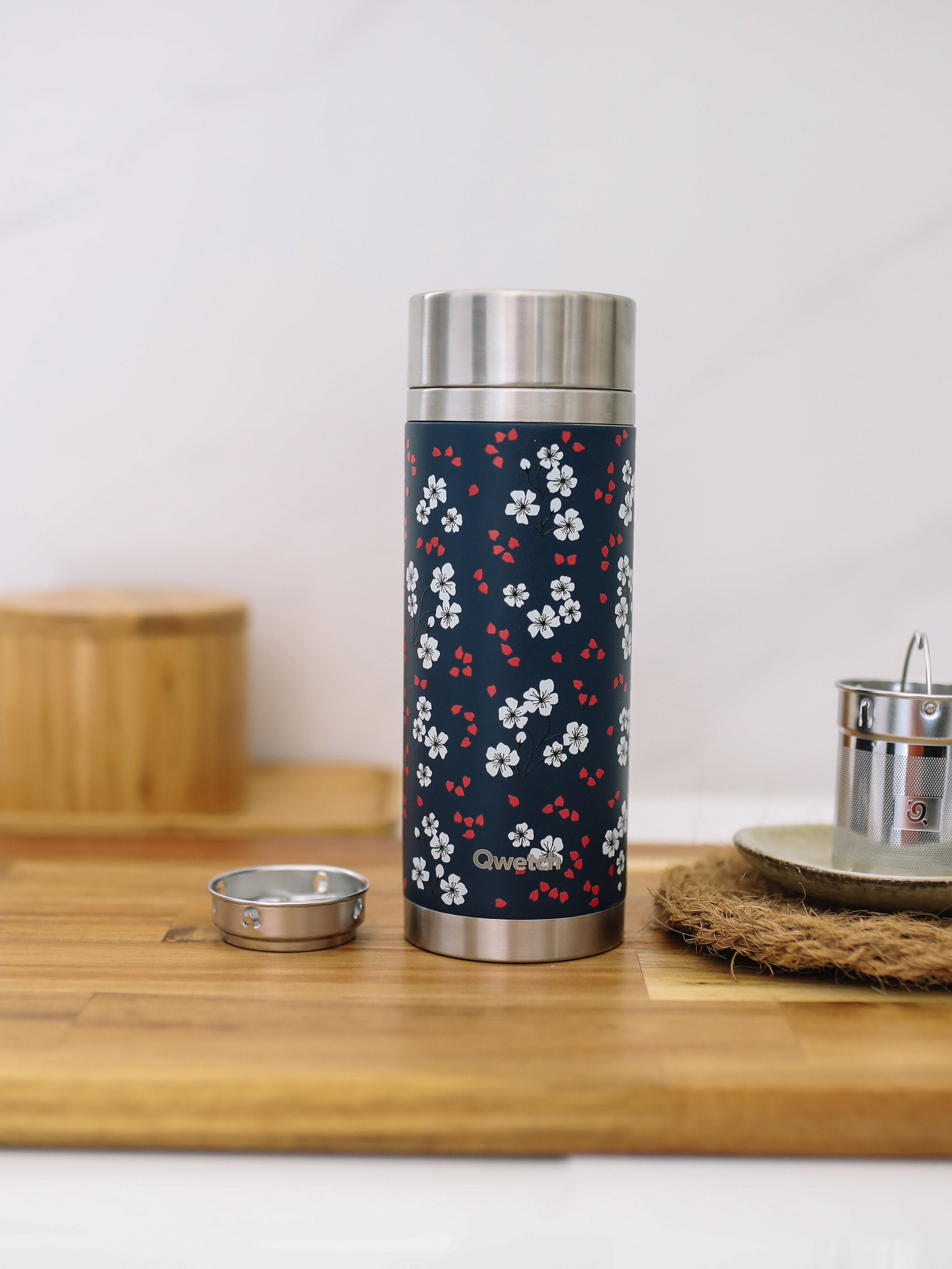 Qwetch Hanami Bleu termokonvička 400 ml se 2 filtry