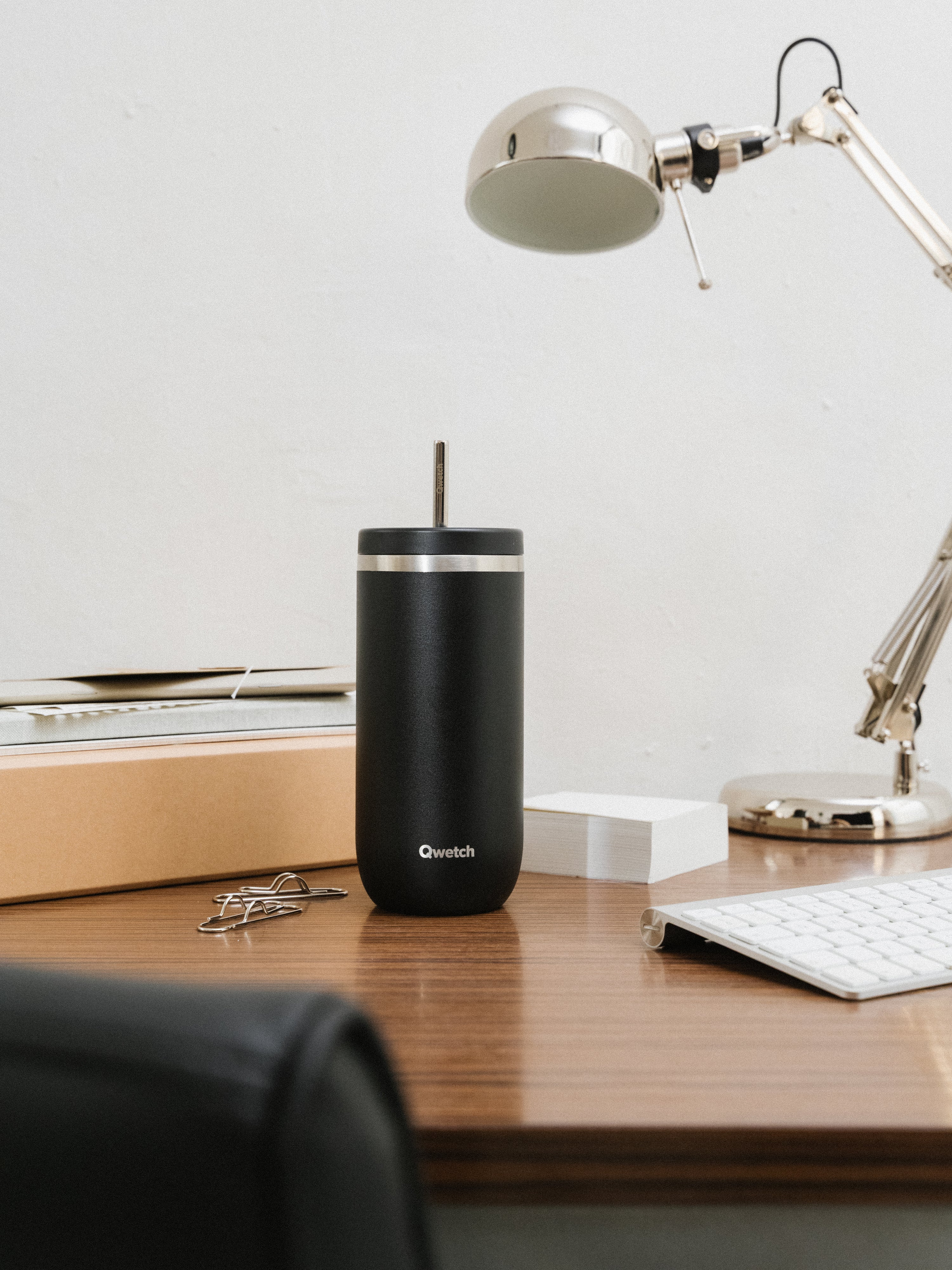 Qwetch Cold Cup Matt Noir termohrnek 470 ml s brčkem