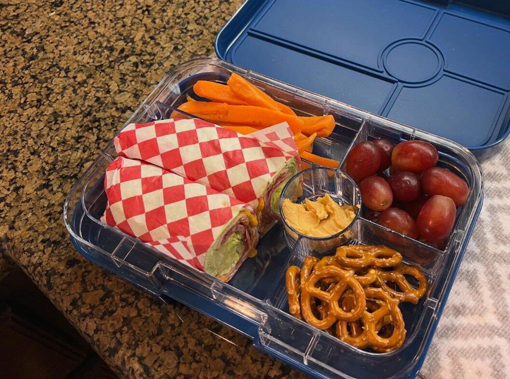 Yumbox Tapas Pistachio Jungle svačinový box 5 přihrádek